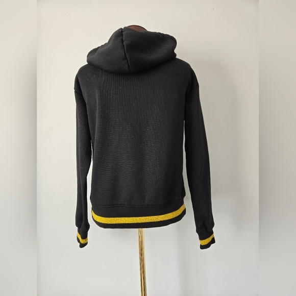 HARRY POTTER Black and Gold Hogwarts Quidditch Sweater. Size XS - Picture 6 of 11